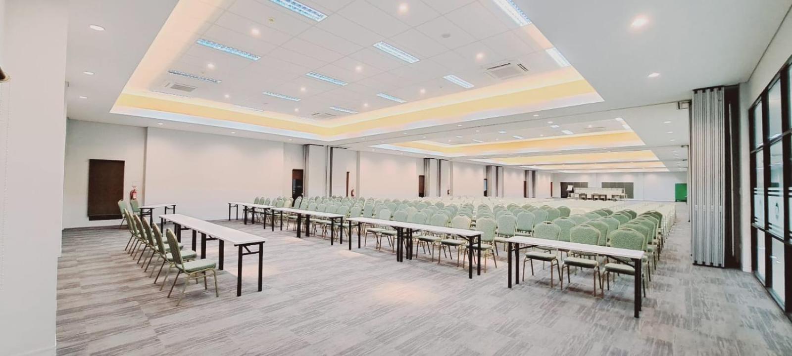 Tos Hotel & Convention Center Tangerang Powered By Archipelago Bagian luar foto